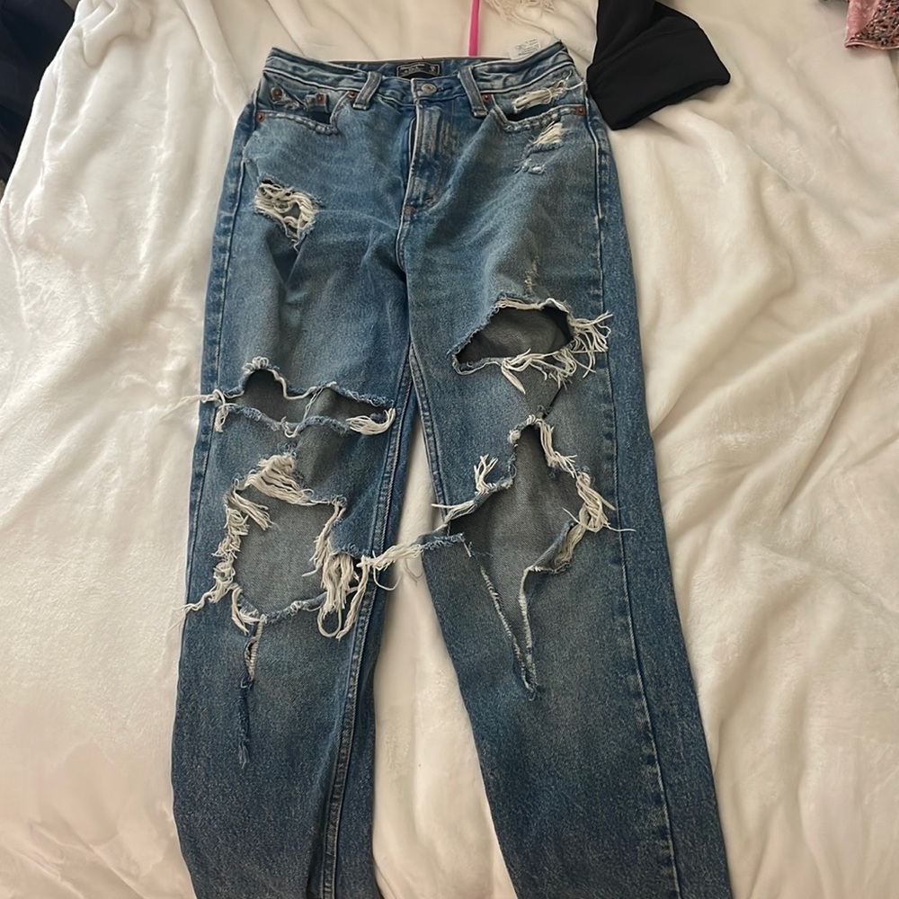 Abercrombie mom jeans